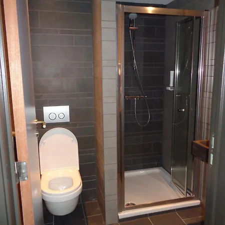 Brxxl 5 Centre Hostel