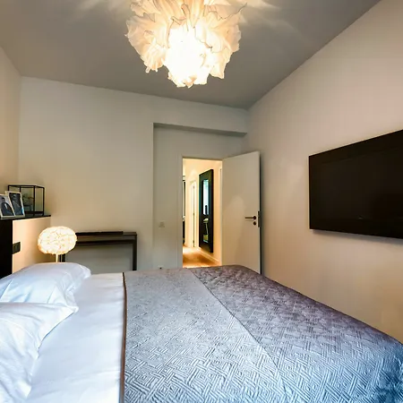 Aparthotel Charles Home - Grand Place Aparthotel