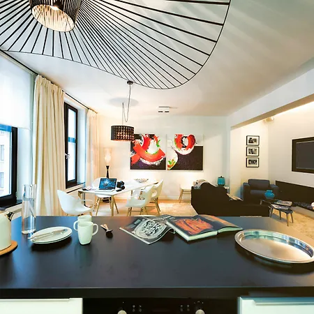 Charles Home - Grand Place Aparthotel 4* Brussels
