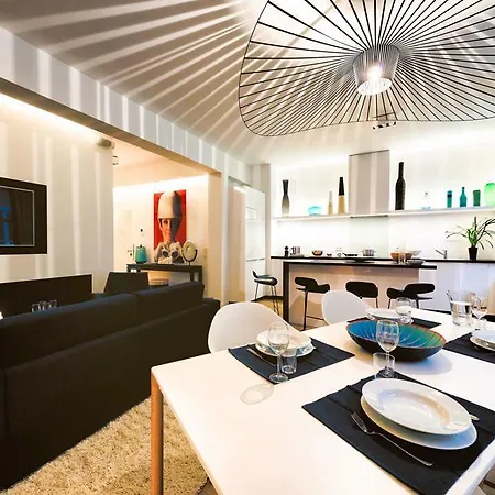 Charles Home - Grand Place Aparthotel Aparthotel 4*