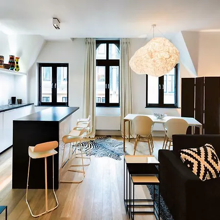Charles Home - Grand Place Aparthotel Aparthotel 4*