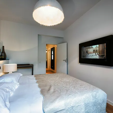 Charles Home - Grand Place Aparthotel 4* Brussels