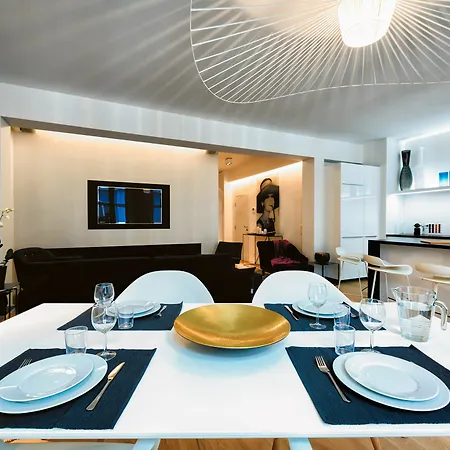 Charles Home - Grand Place Aparthotel Aparthotel 4*
