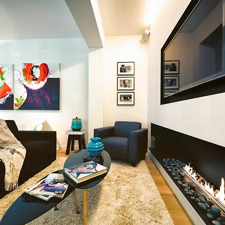 Aparthotel Charles Home - Grand Place Aparthotel 4*