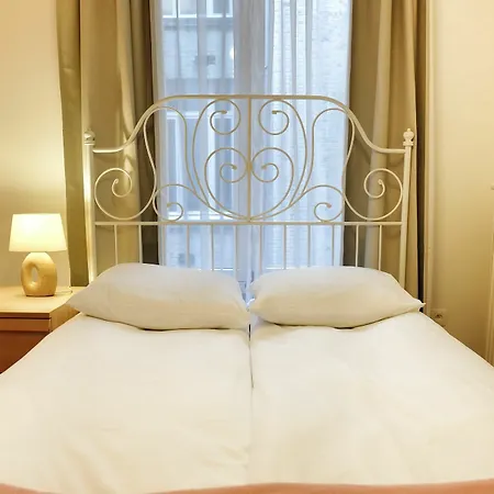Top Spot Aparthotel 3*