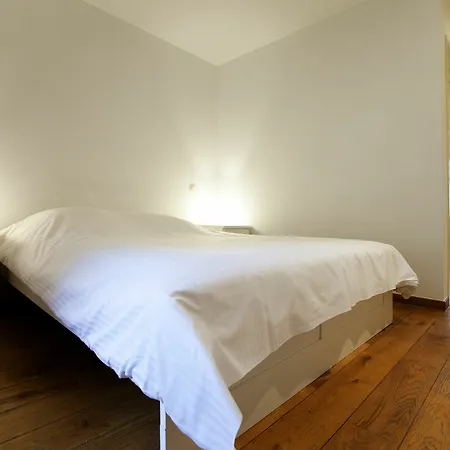Grand Place Apartment *