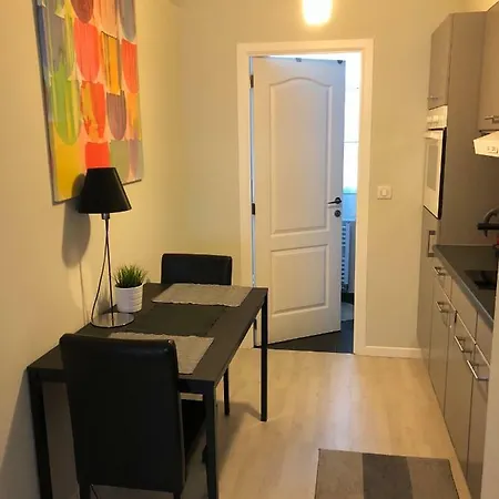 Petit Appartement Jourdan Eu