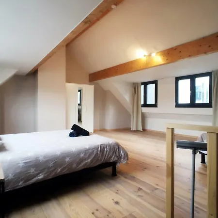 Parlamentarium Apartment