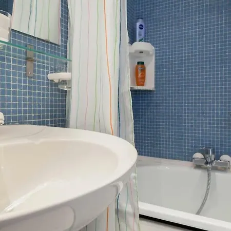 La Cambre - Ensuite Homestay Brussels