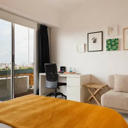 La Cambre - Ensuite Homestay Brussels