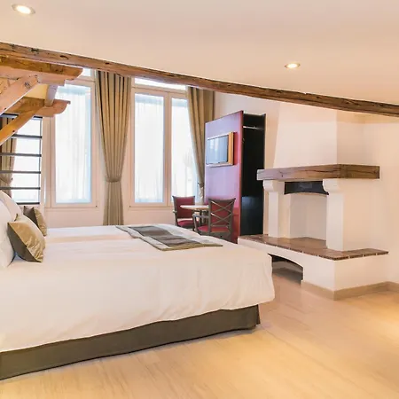 Agora Grand Place 3* Brussels