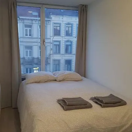2 Bedrooms *