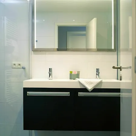 Thon Florence Aparthotel 4*