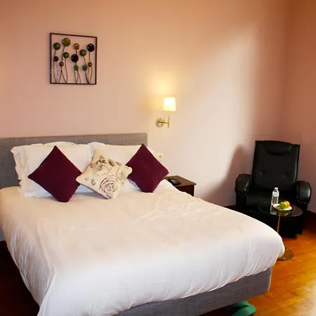 Eu Bed & Breakfast 3*