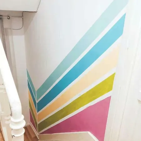 Artistic World Apartment *