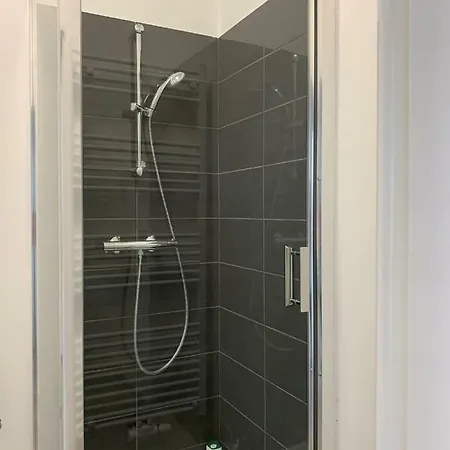 Modern Second Floor Apartment