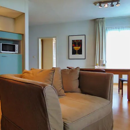 Apart Midi 3* Brussels