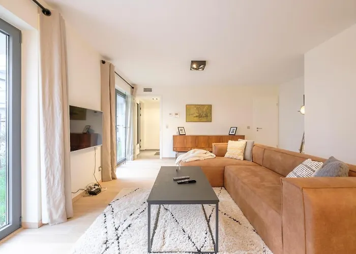 Superbe Appartement 3 Chambres Avec Terrasse Proche De La Place Flagey