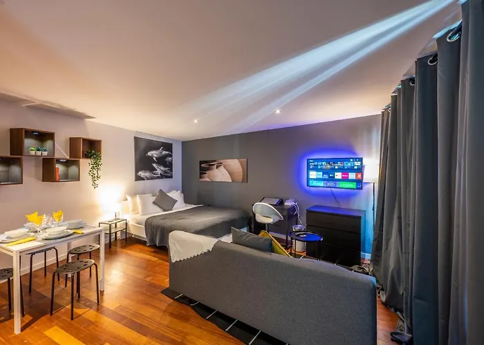 Sensational Studio In Brussels City Fantastic Location