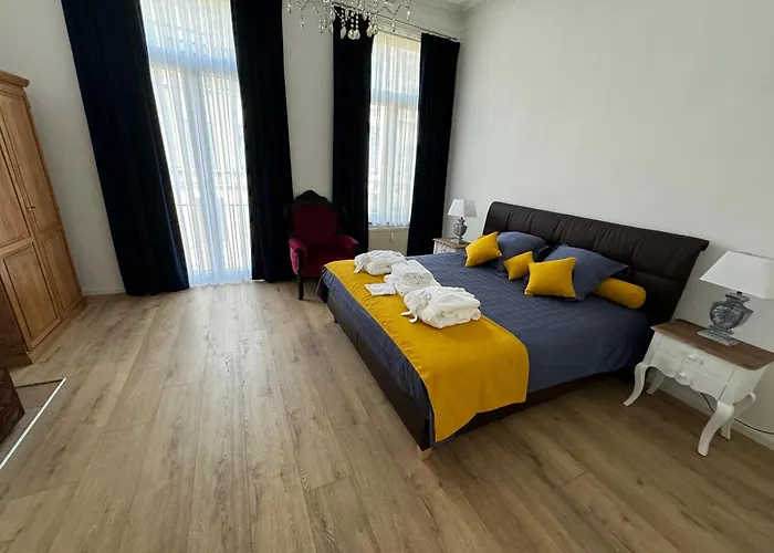 Jacqueline\'S House