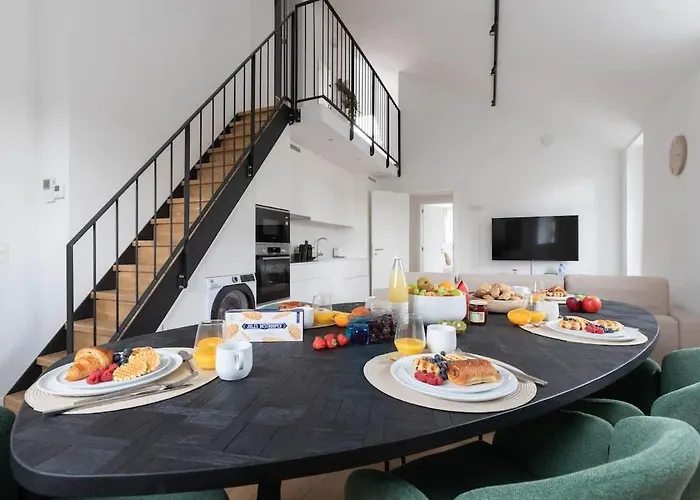Spacious 3Bd Room Apt In Uccle - Ch6