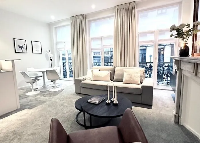 Magnificent Apartment In Sablon