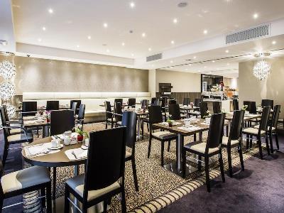 Mercure Brussels Centre Midi 4*