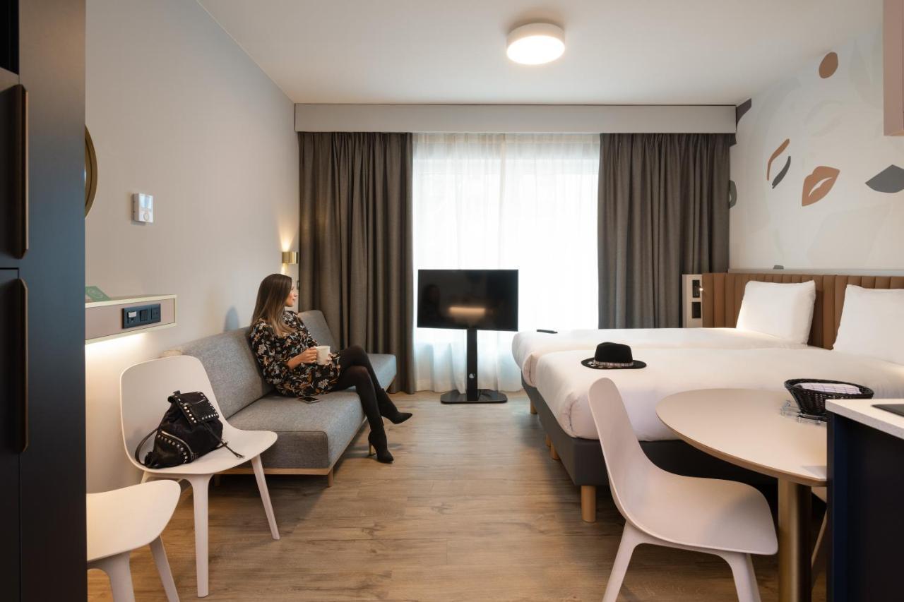 Adagio Access Delta 3*