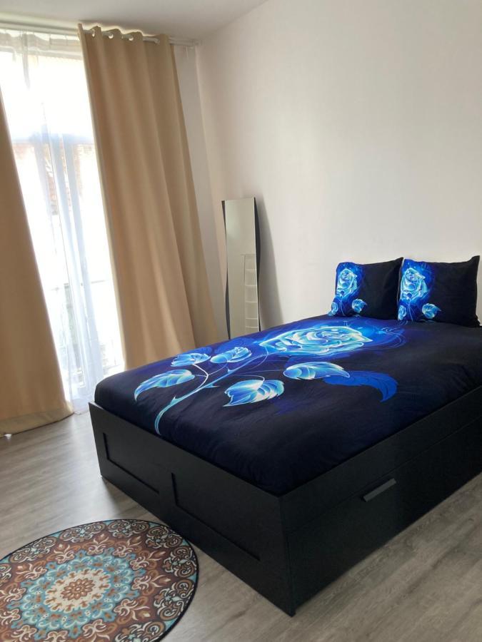 Dreamland Eu, Apartment *