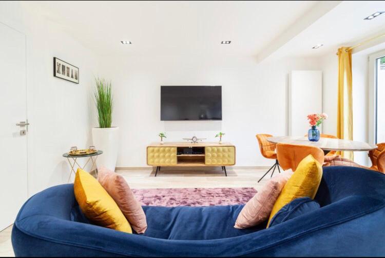 Cozy In Apartment *