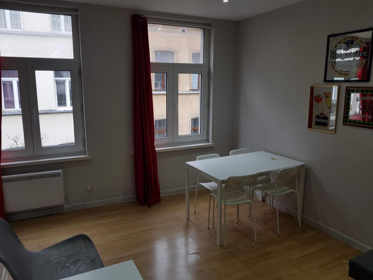 Central Yellow Apartment Apartment *