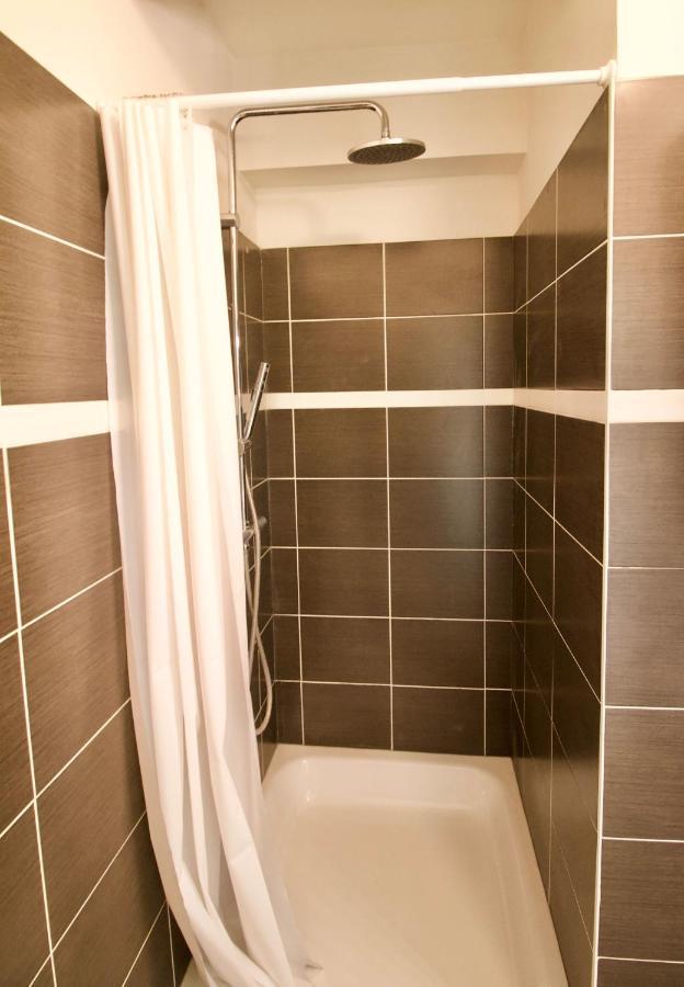 Splendid & Cosy Studio - Perfect Location 'stephanie-louise Area' Apartment *