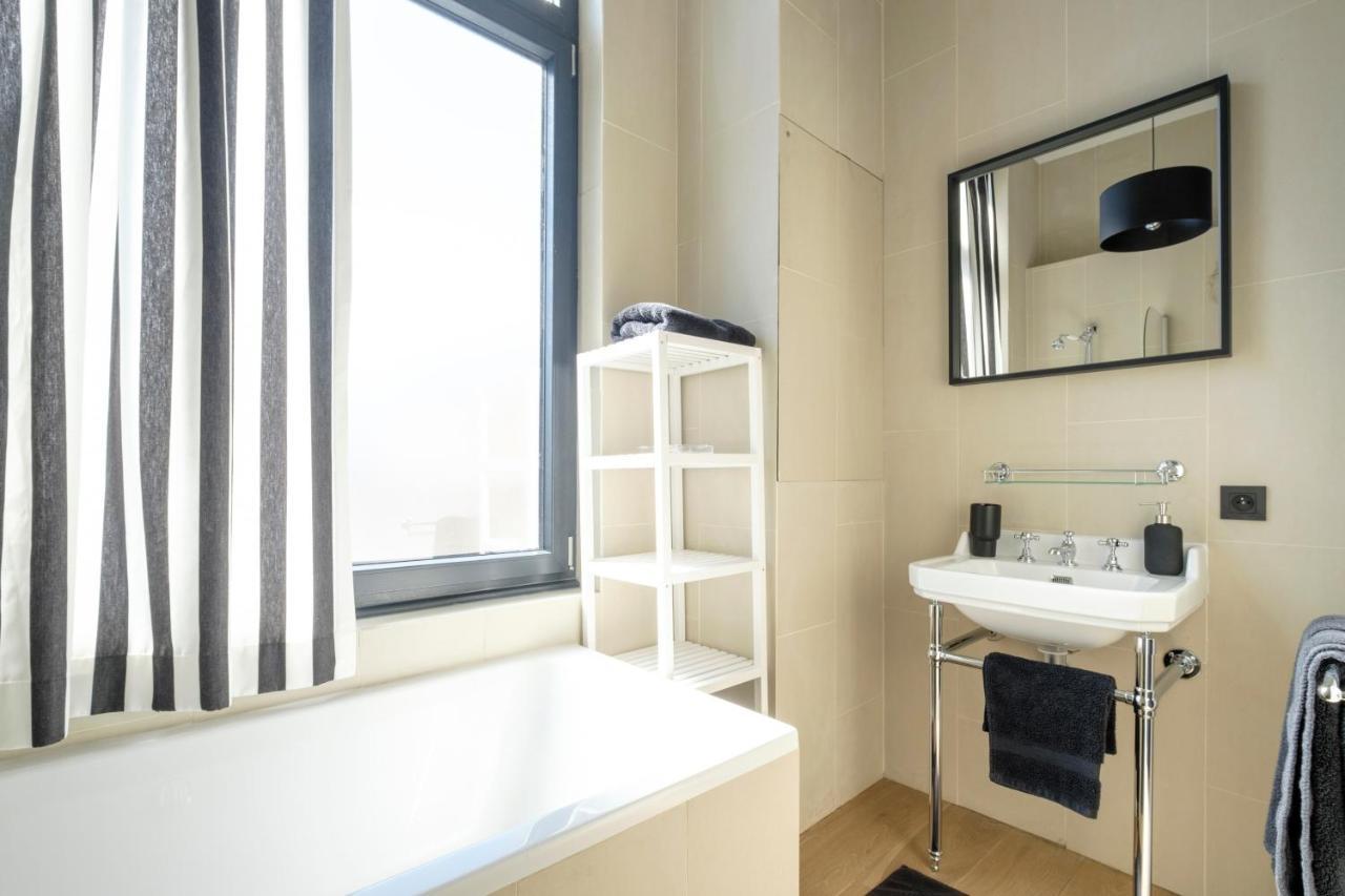 Fabulous In Chatelain Area With Balcony Apartamento Bruxelas