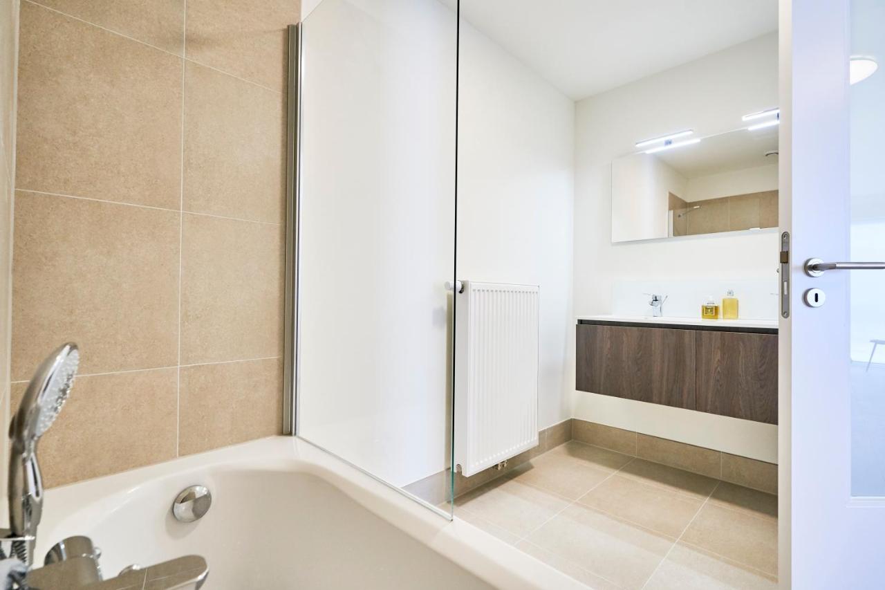 Diamant 2br Apartment Brussels
