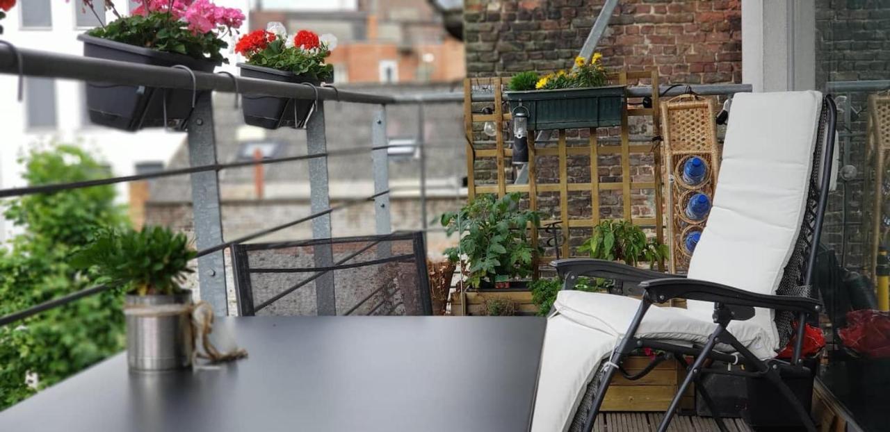 Homestay Chic With Bathroom - Terrace & Free Parking