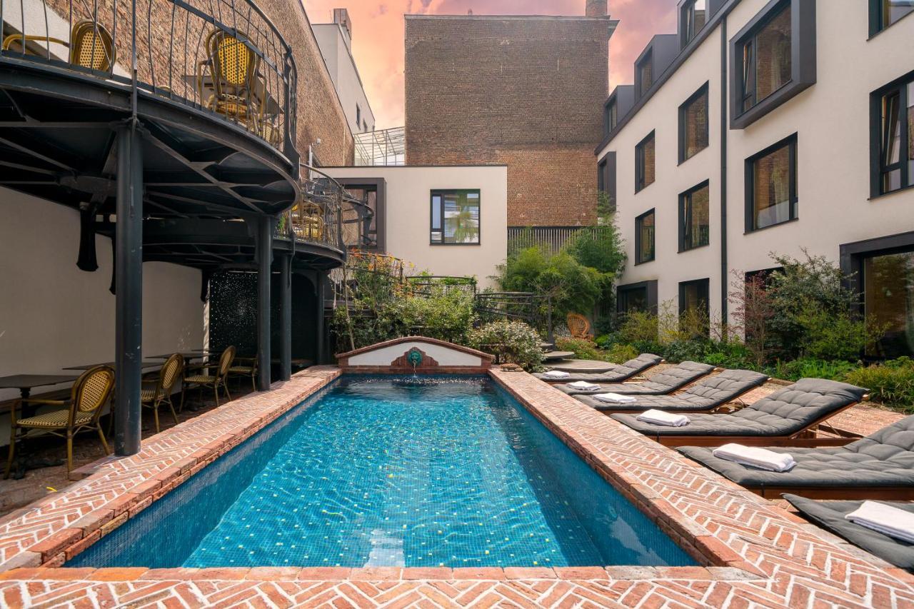 Hotel Latroupe Le Berger Brussels