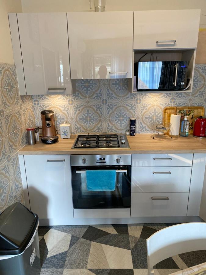 One-bedroom Near Atomium Apartment *