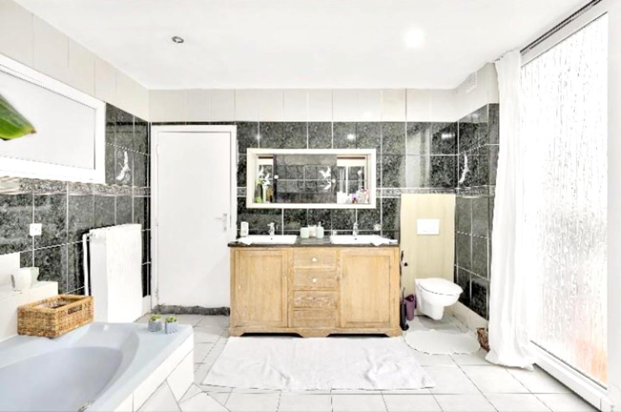 One Bedroom Appartement With City View Furnished Balcony And Wifi At Saint Gilles Căn hộ *