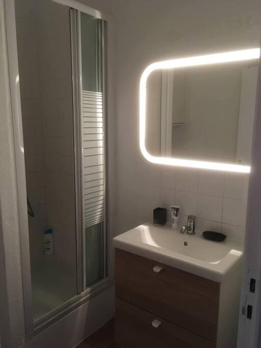 Modernite Et Confort A Deux Pas Du Centre De Bxl Appartement