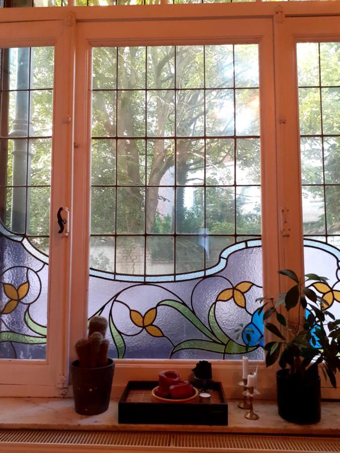 Belle Epoque Close To Eu, Nato & Rtbf