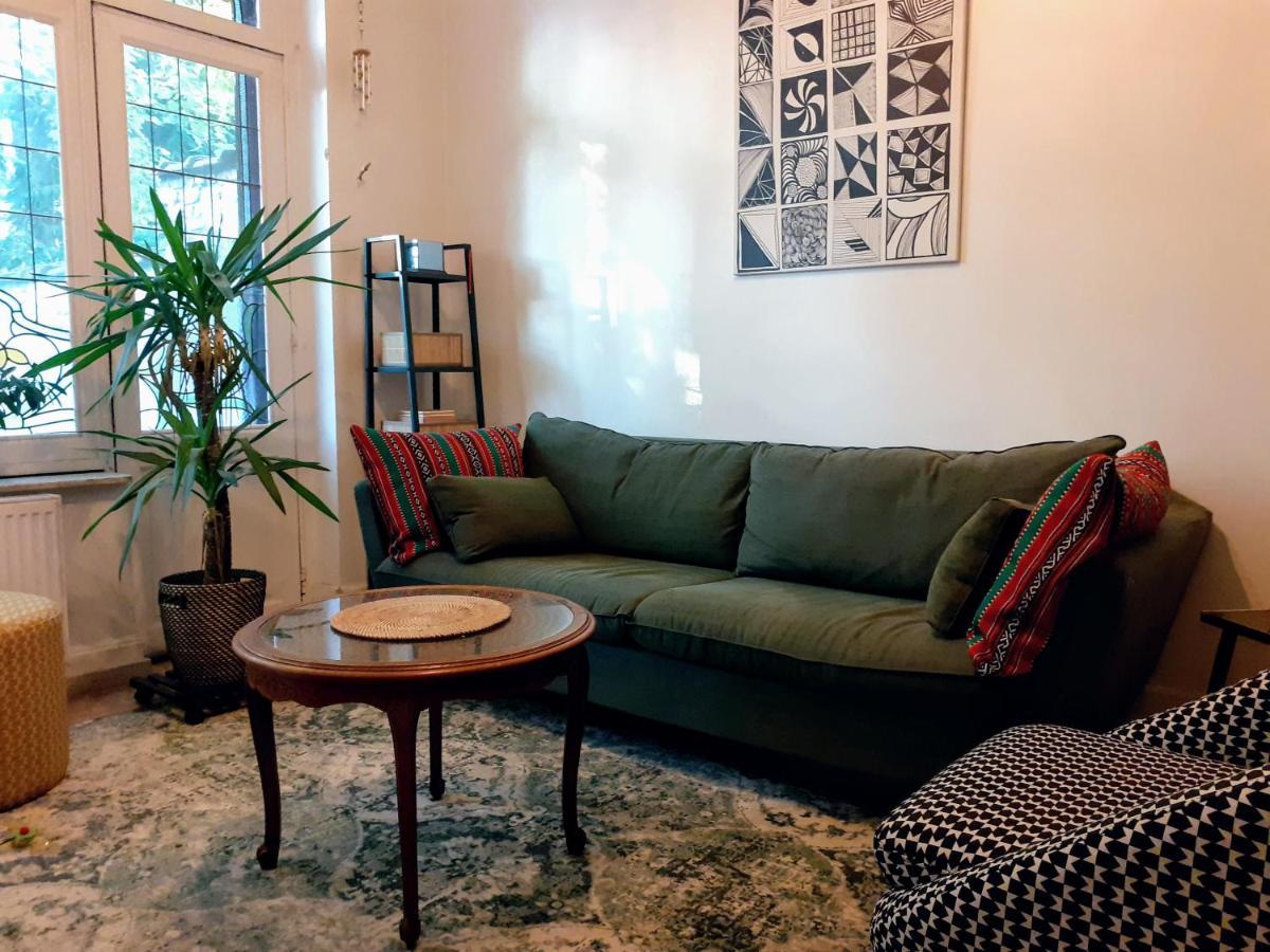 Belle Epoque Close To Eu, Nato & Rtbf