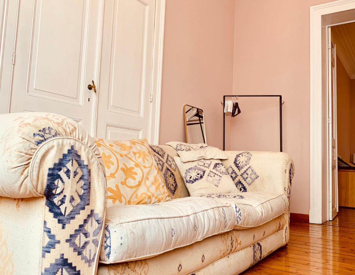 Apartment Bijou > Parvis St Pierre *
