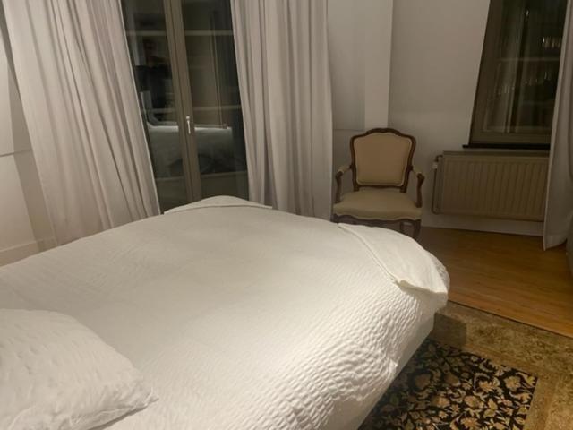 Duplex Dernier Etage Avec Terasse A Deux Pas De La Grand Place Bruxelas