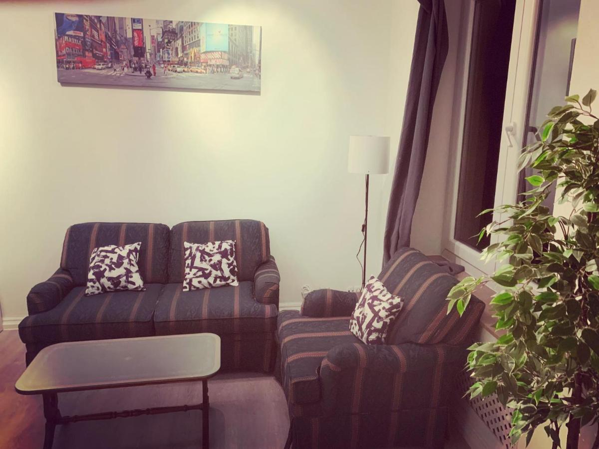 Apartment In The Heart Of *