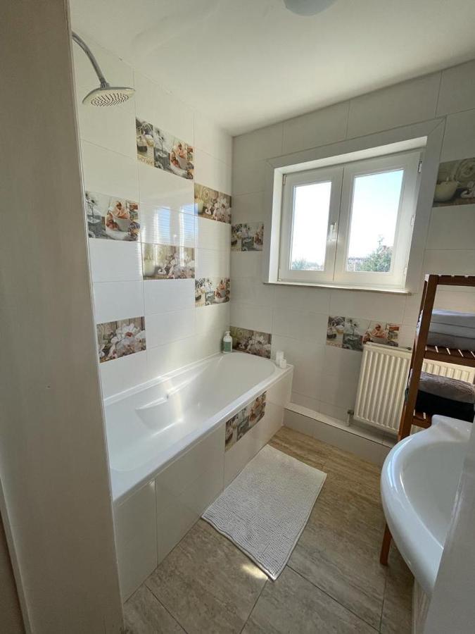Apartment Dans Un Beau Quartier A Anderlecht *