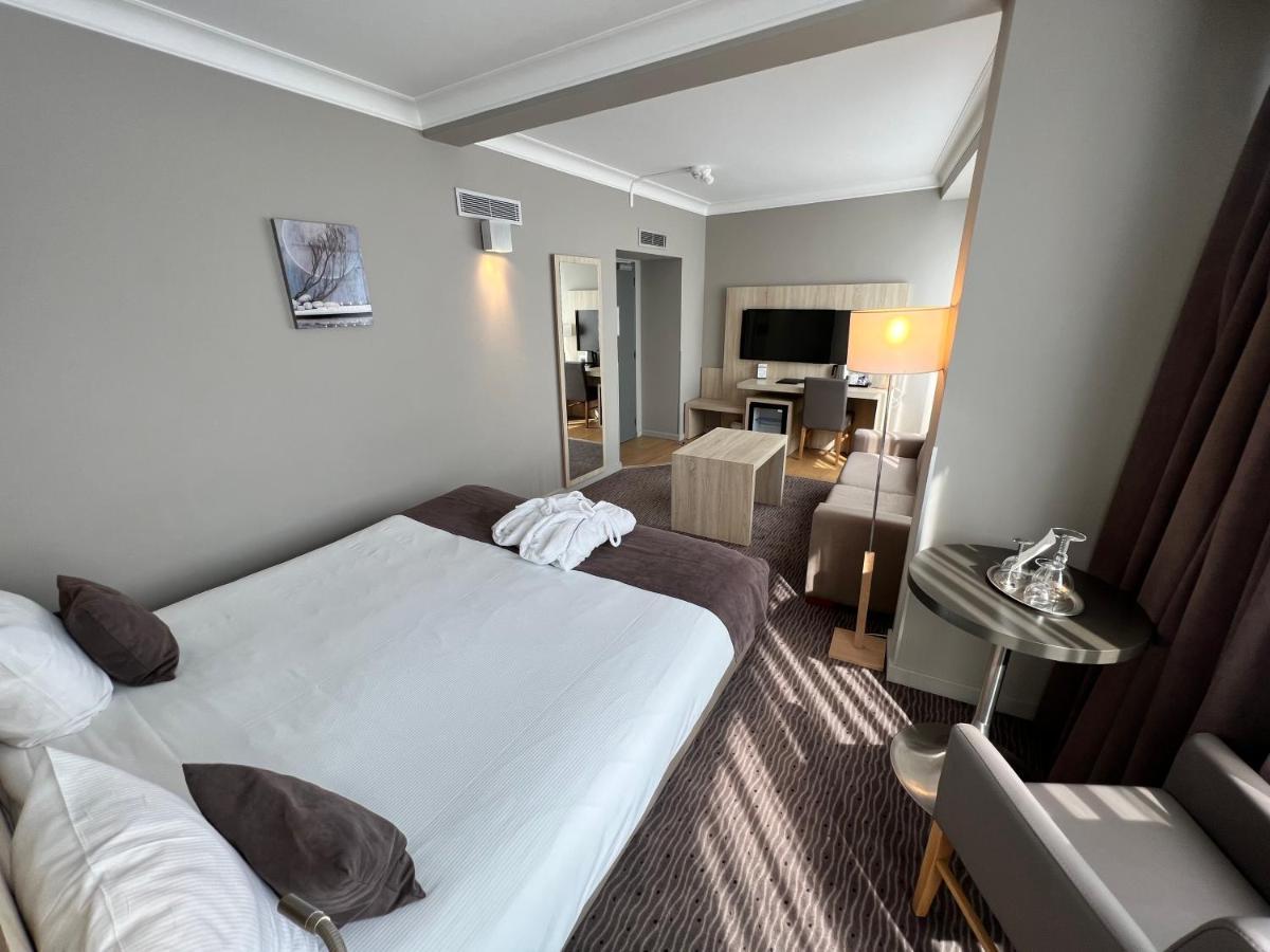 Khách sạn Western Royal Centre 3*