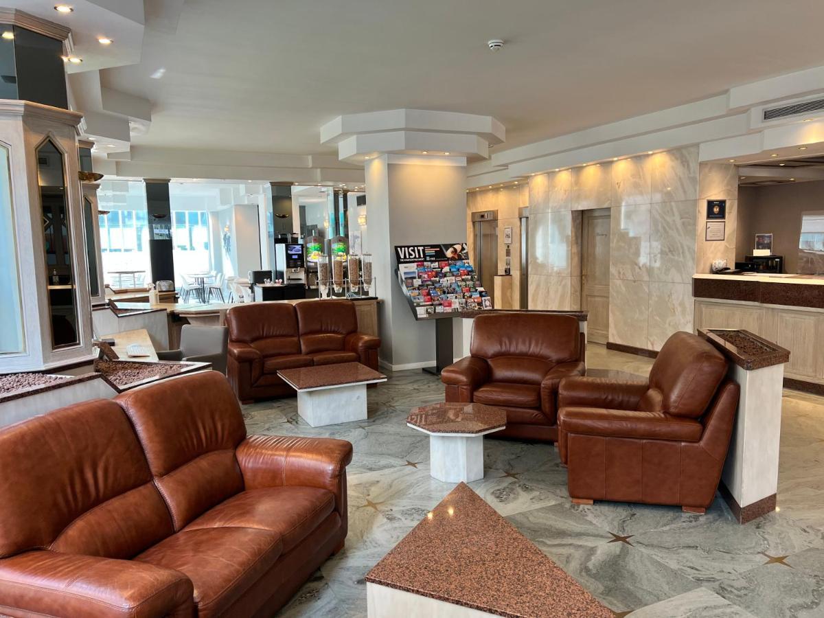 Western Royal Centre Khách sạn 3*