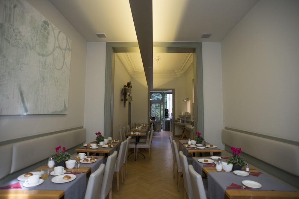 Du Congres Hotel 3*