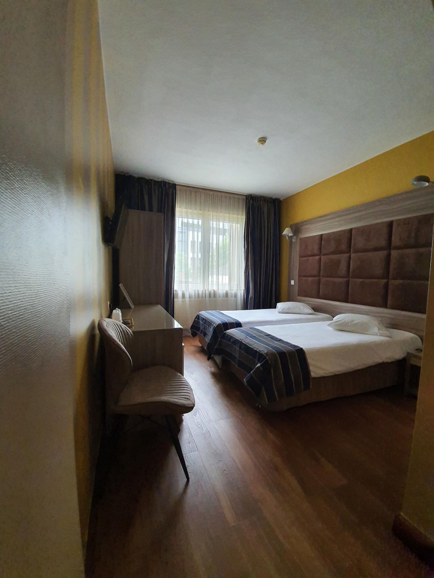 Hotel Midi-zuid Saint-Gilles