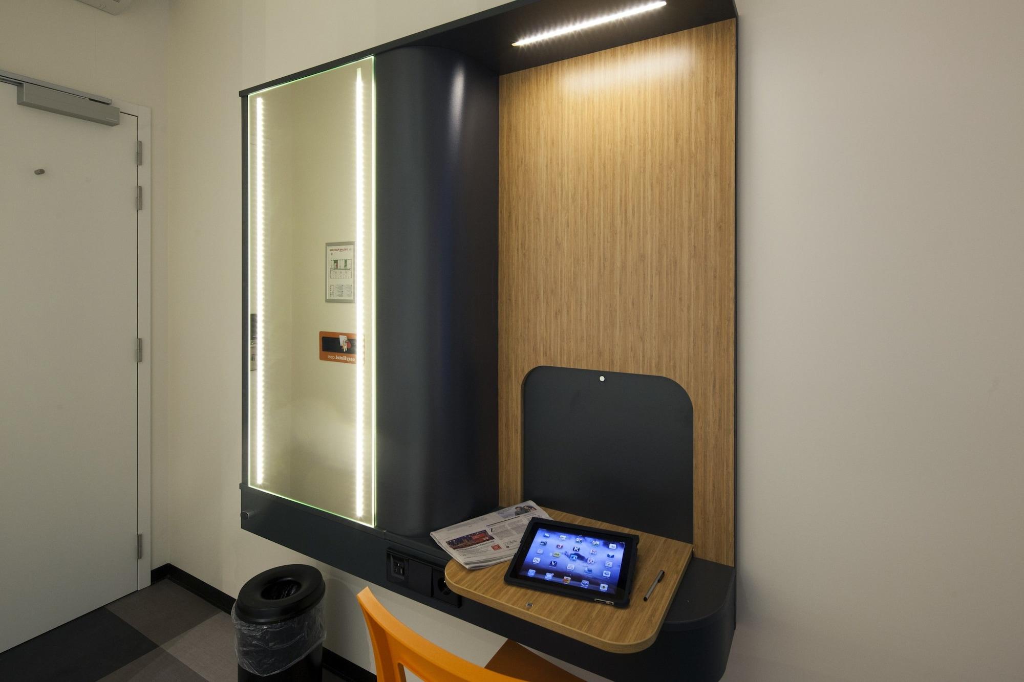 Easyhotel Centre 3* Brussel